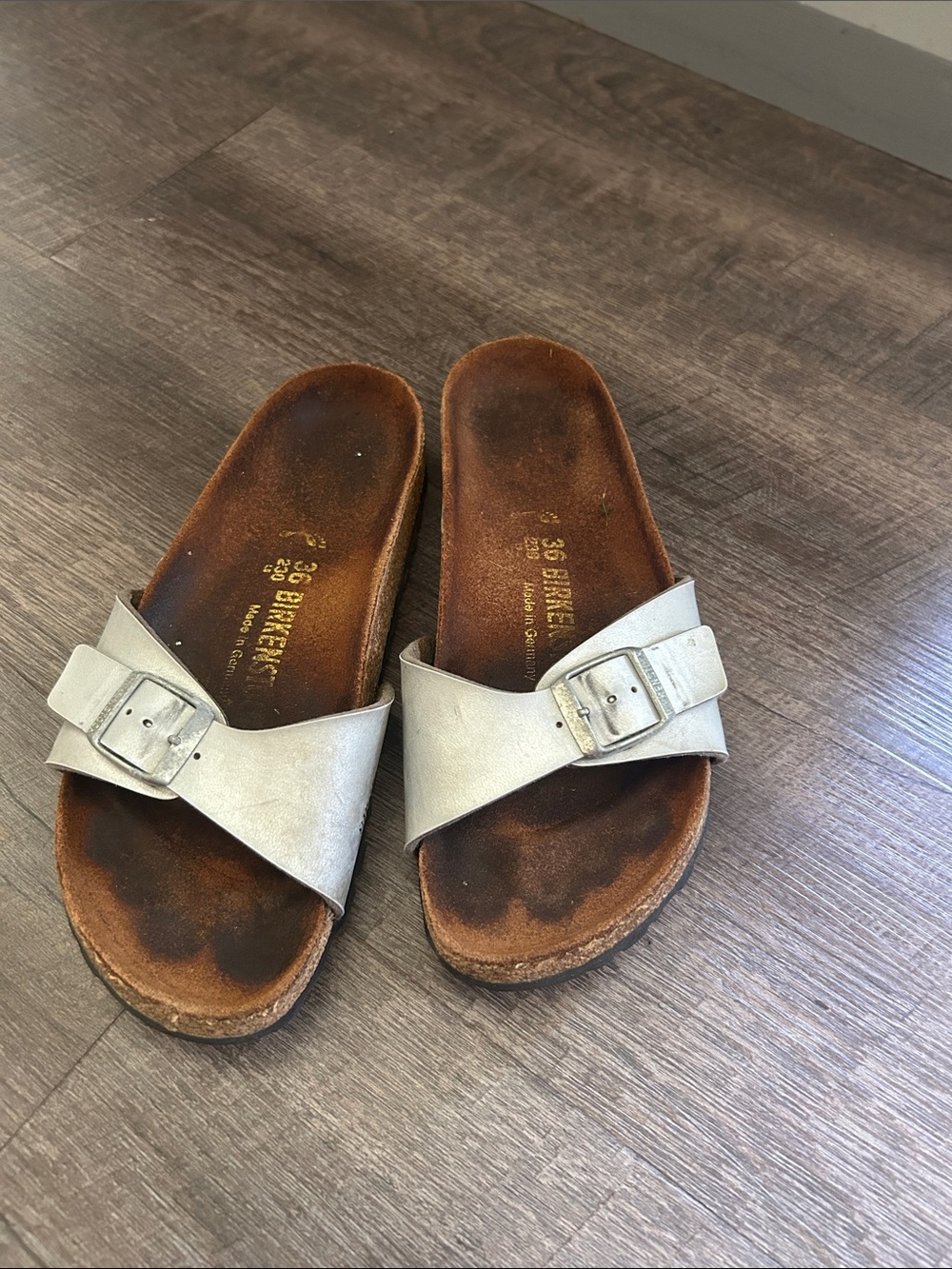 Birkenstock Metallic Silver Single-Buckle Slides